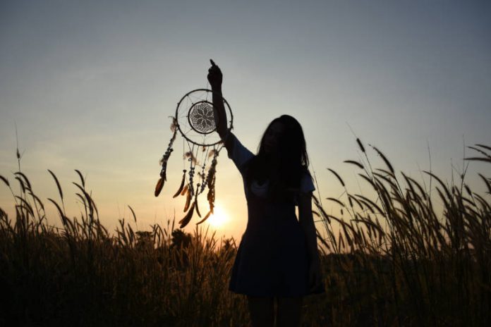 Learn How to Control You Dreams With Lucid Dreaming